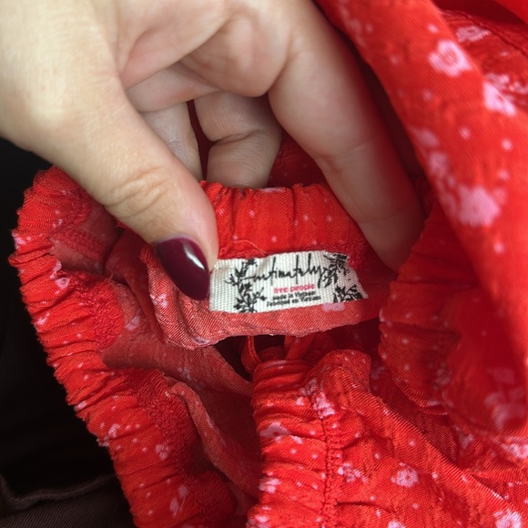 Red ditsy floral Free People pants - Picture 3 of 3